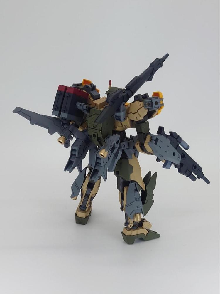 背面