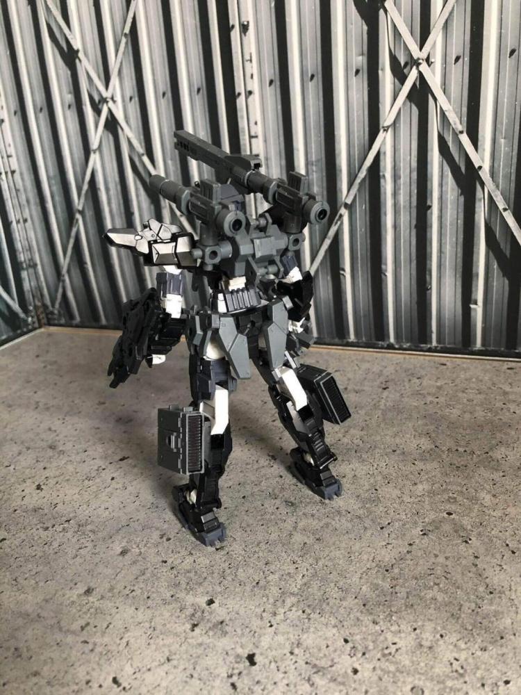 バックパックはラビオットのものが使われている。