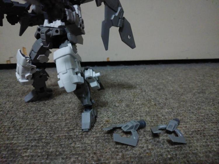 自律攻撃用UAV