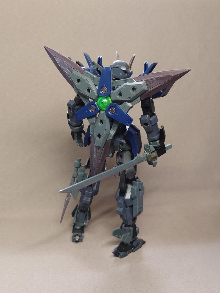背面