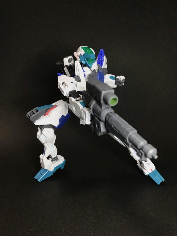 射撃ポーズ