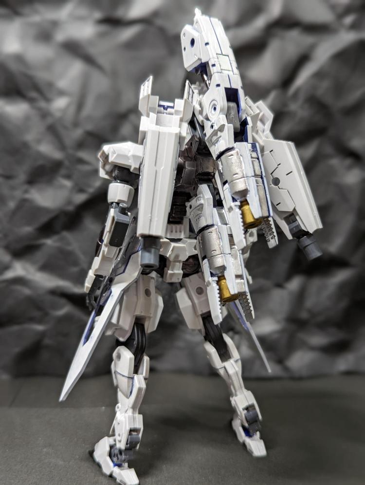 背面