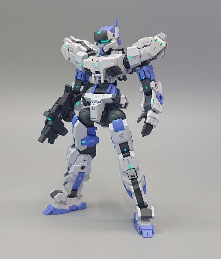 アルト 白 (近接格闘アーマー仕様)