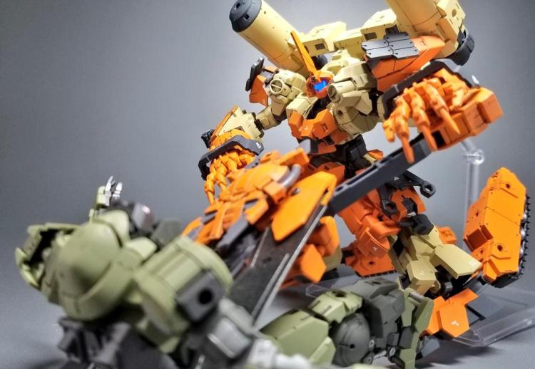 「来世ではもう少しフォーマルな装甲を付けることをおすすめしますわー！」