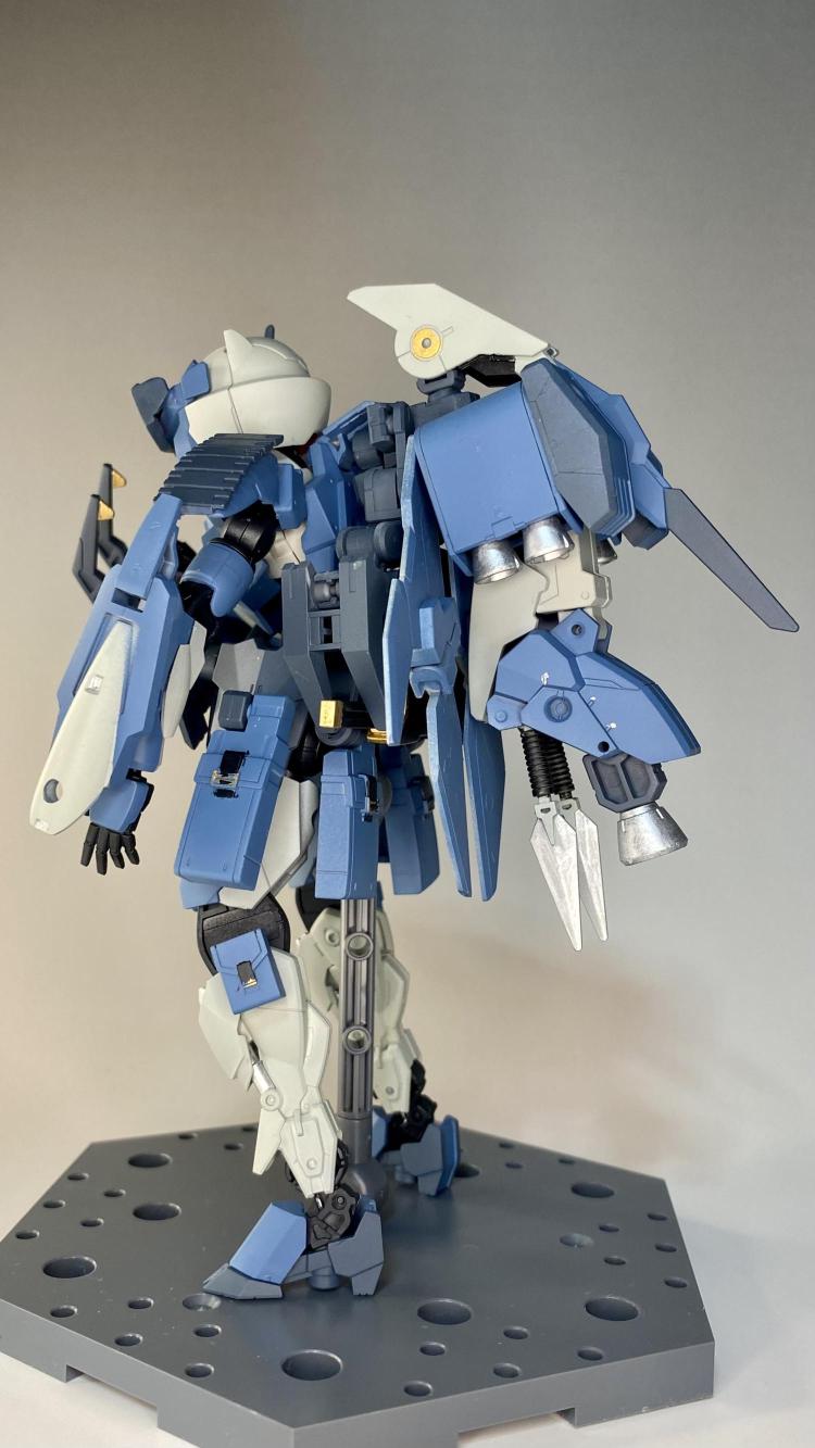 背面