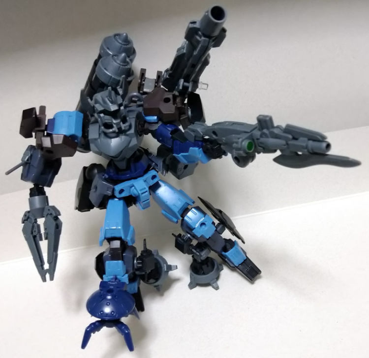 左腕・ポルタノヴァ専用ライフル