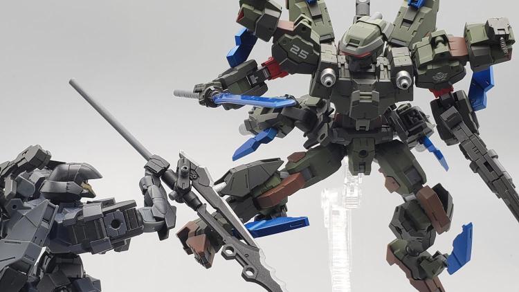 特殊鋼製ブレード　白兵戦使用例1