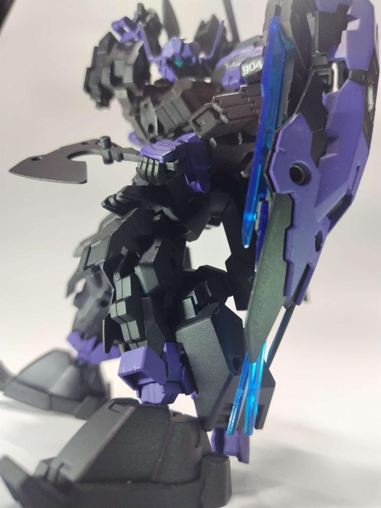 基本兵装”マンティスⅡ”