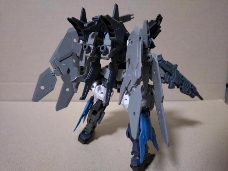 背面