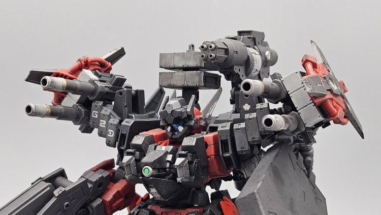 肩部および背部武装