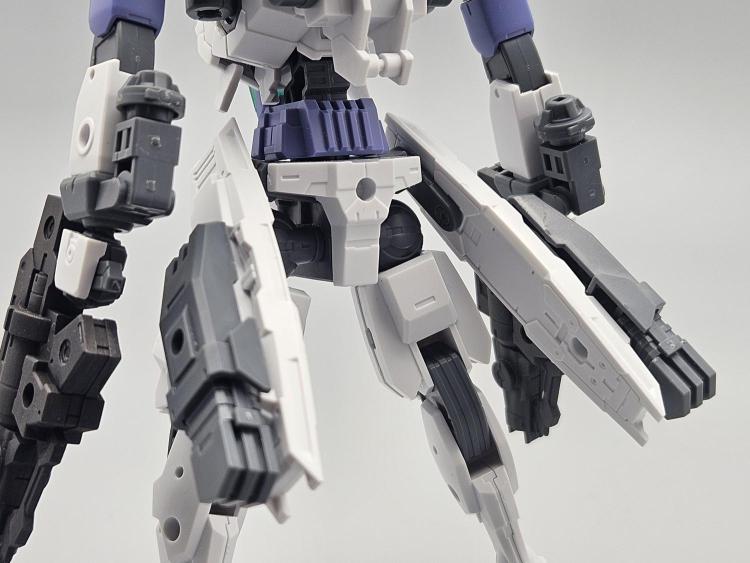 腰部テールスラスター