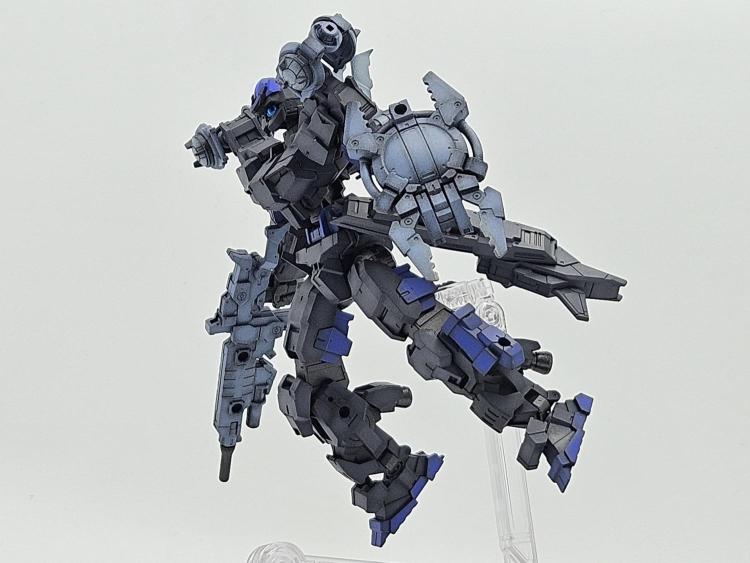 フレキシブル・ジャンプ・スラスター　突撃跳躍時