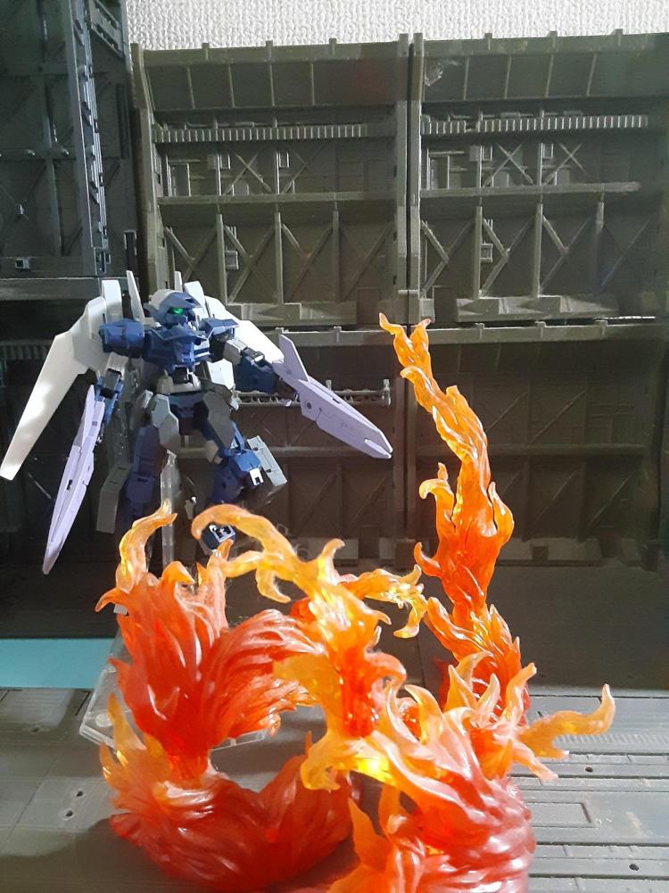 暴走する謎の無人機