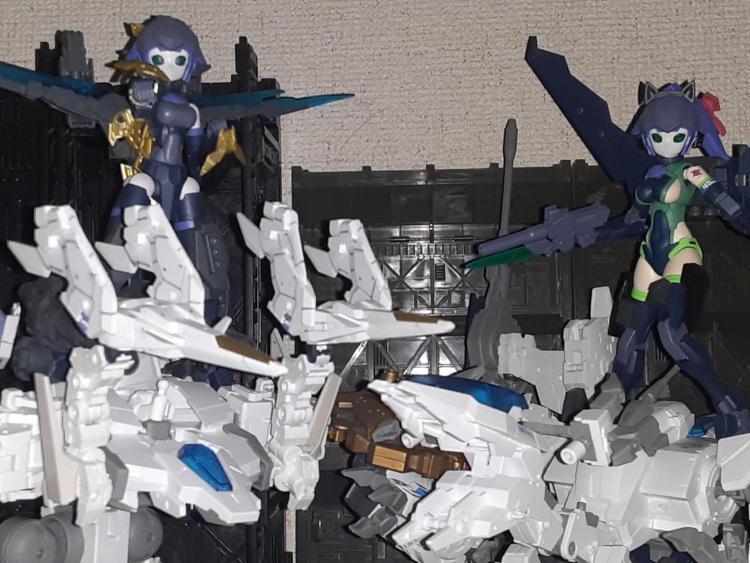合体機体、初の揃い踏み