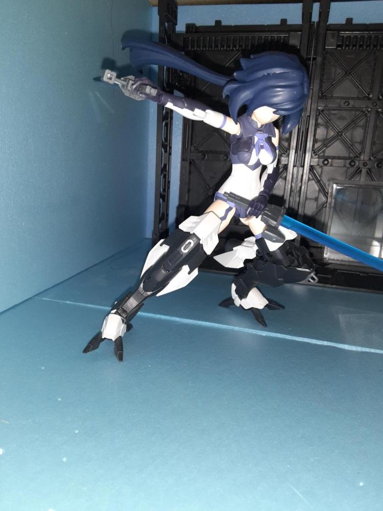 基地に忍び込む？謎の人影・・