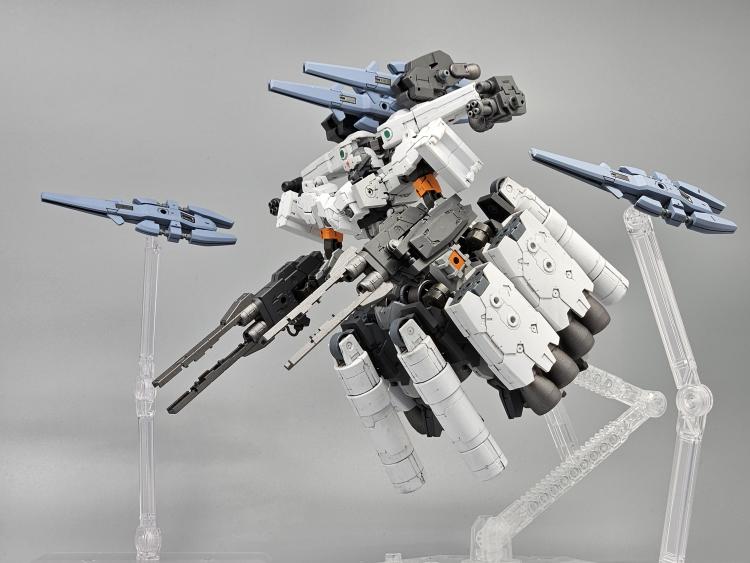「イグライト・スコーピオン」空間戦闘形態